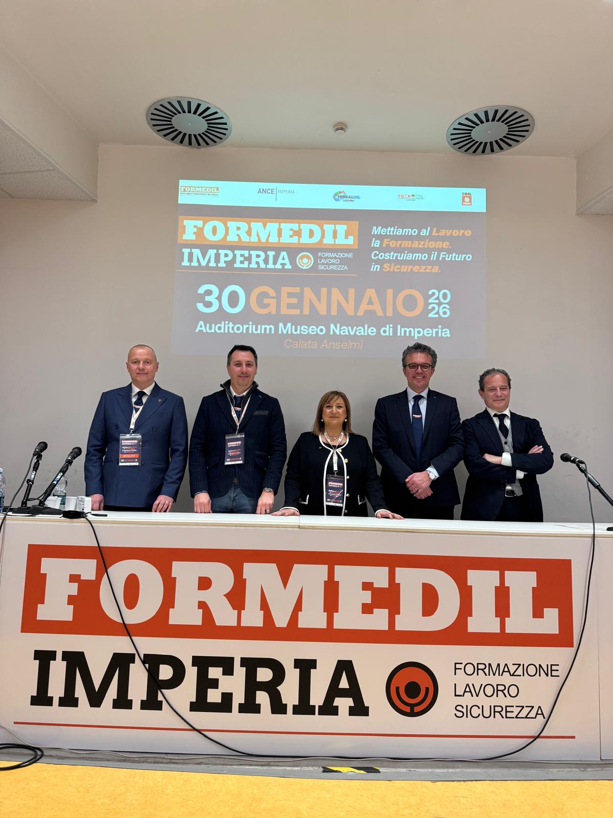 Mettiamo al lavoro la FORMAZIONE. Costruiamo il futuro in SICUREZZA